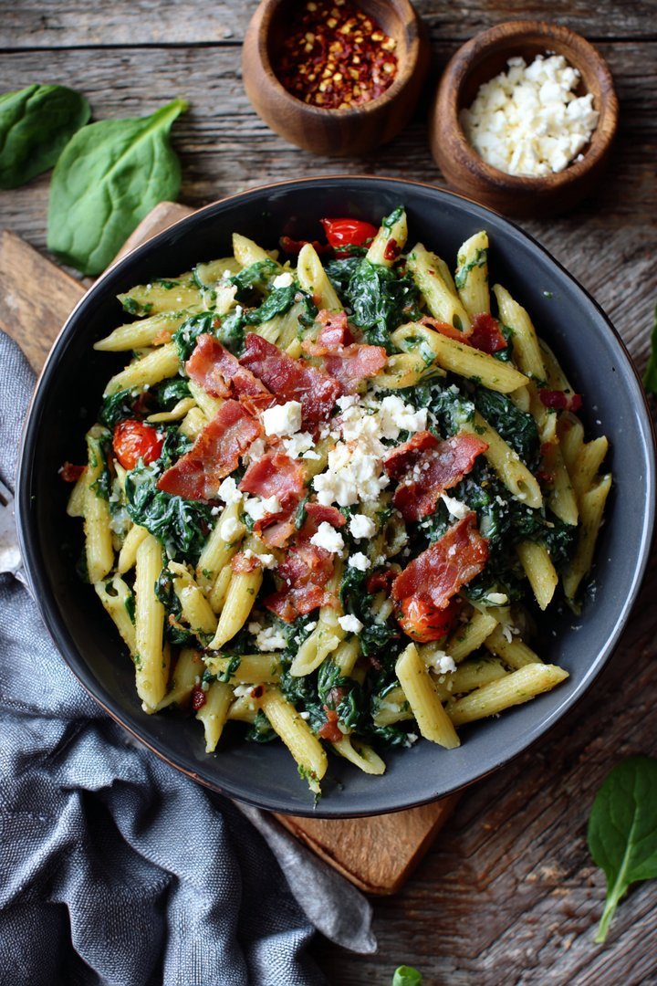 Spinat Schupfnudeln mit Feta, Tomaten und Truthahnspeck image 2