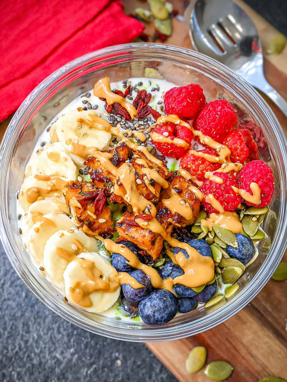 Rezept für eine vegane griechische Joghurt-Superfood-Bowl image 2